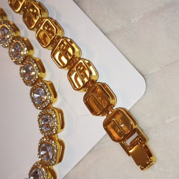 𝅺NWT. Costume choker and bracelet set - Picture 3 of 3